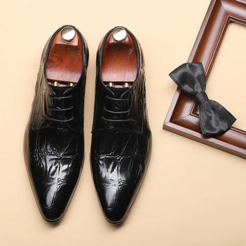 Sapatos Formais Masculinos Requintados Com Cadarço Pontiagudo Brogue - Preto