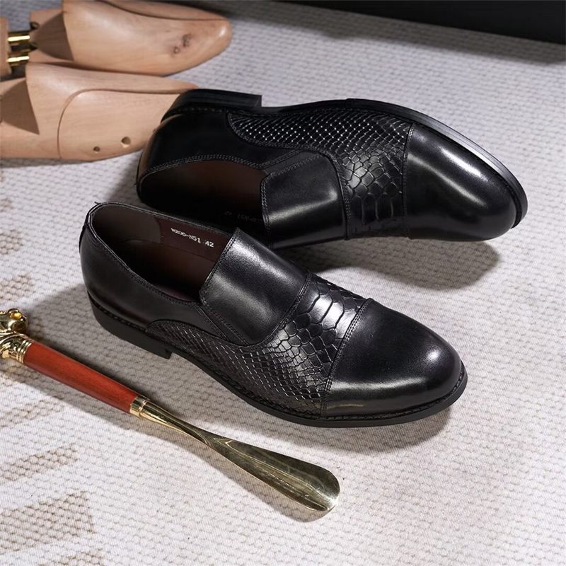 Sapatos Formais Masculinos Sofisticados Slip-on Elegância Em Couro - Preto