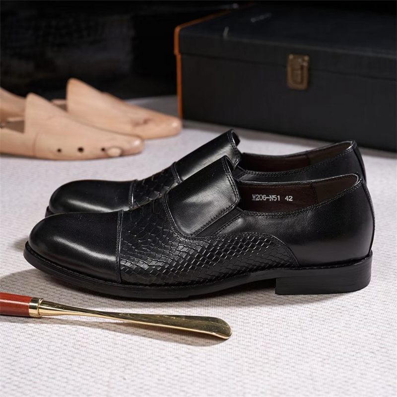 Sapatos Formais Masculinos Sofisticados Slip-on Elegância Em Couro - Preto